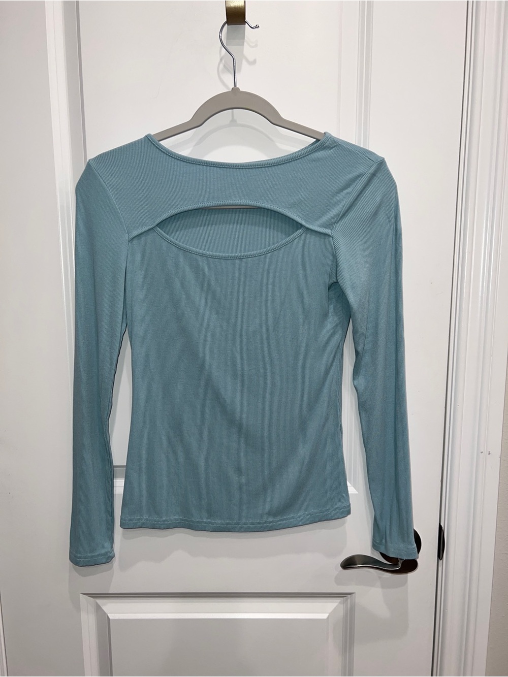 Shein Women’s Ribbed Long Sleeve Light Blue Stretch Top Sz Medium Chest Cutout